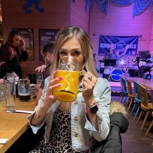 Meet your Posher, Toni-jo